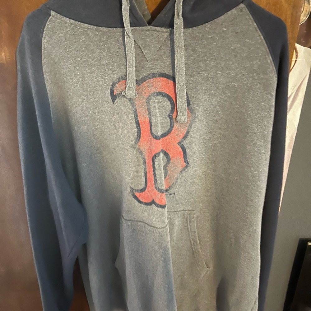 XXL Red Sox distressed hoodie